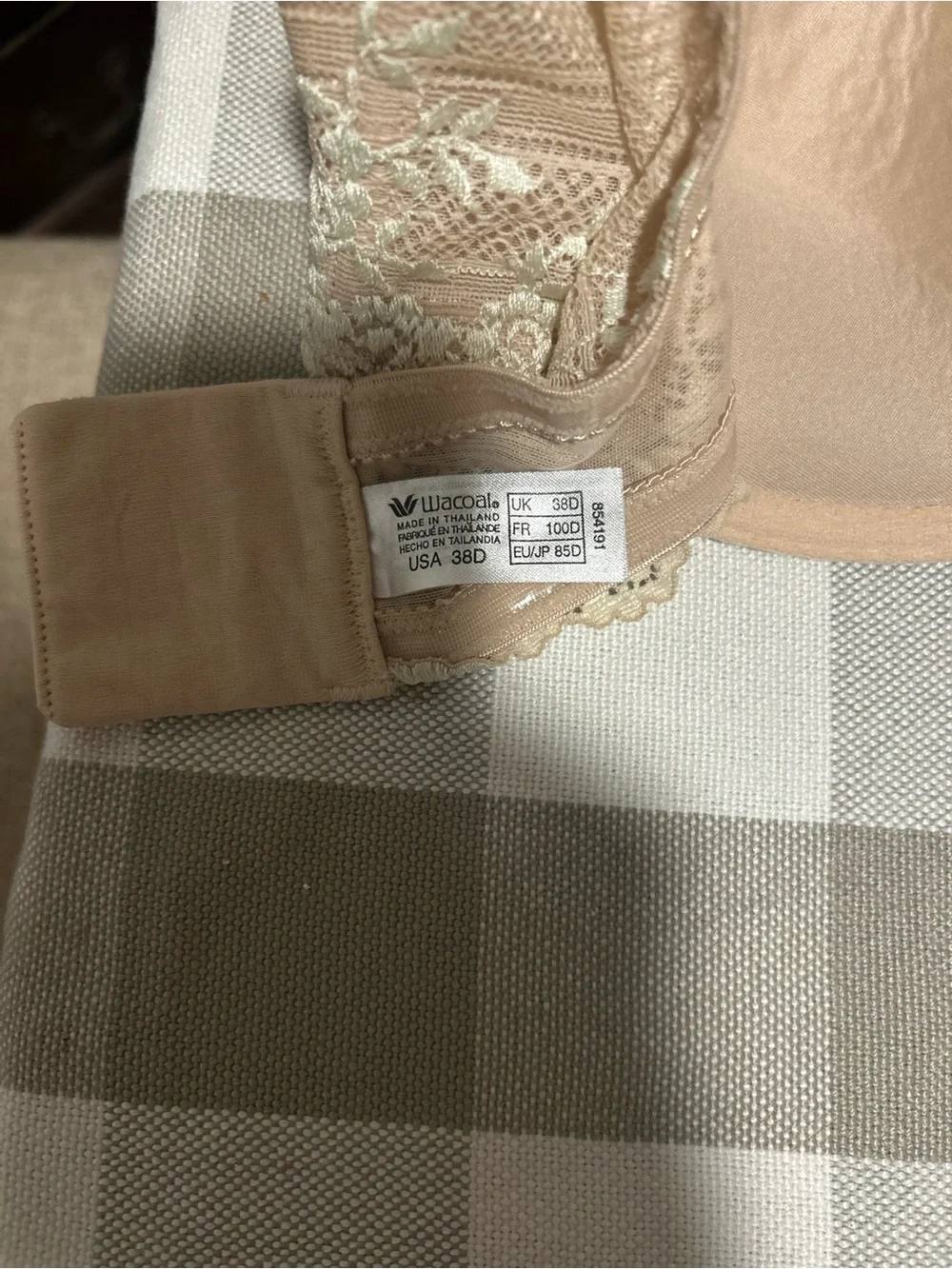 Wacoal Strapless Smooth Nude Bra with Lace Accent